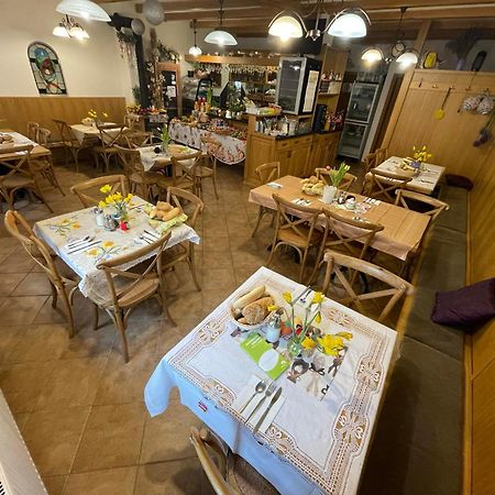 Apartman Alva 3 Mikulov Exteriör bild